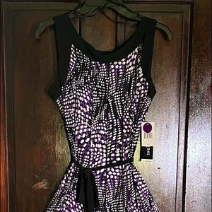 Sleeveless summer dress contemporary pattern  size large Tailored top full skirt